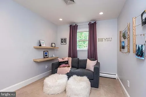 1015 Liberty Ln Photo 1
