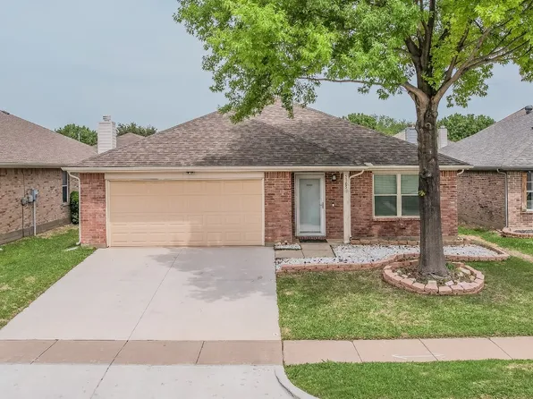 5105 Senator Dr, Fort Worth, TX 76244