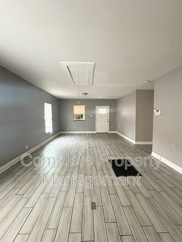 3 bed, 3.0 bath, 1519 sqft, $1,250 — Photo 3