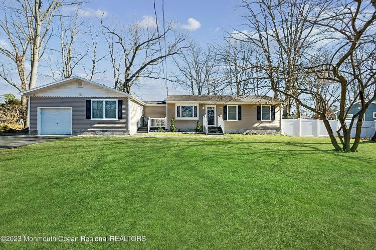 1st image of 585 Alfred Ln