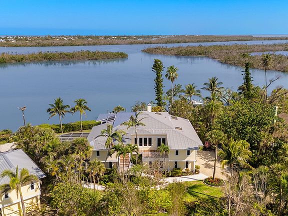 5th image of 2681 Coconut Dr