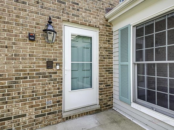 4th image of 865 Downing Sq