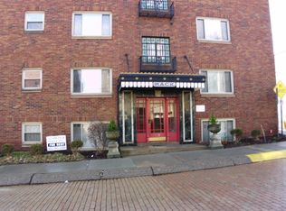 116 Central Sq, Mt Lebanon, PA 15228