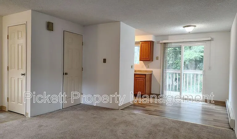 1803 Winfield Ave #B — Photo 6