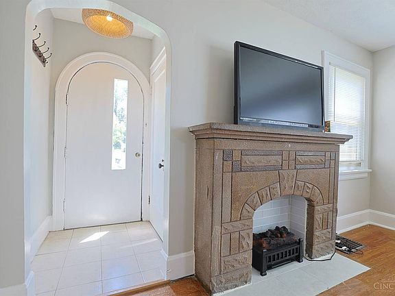 3rd image of 5052 Casa Loma Blvd
