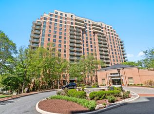 11700 Old Georgetown Rd Unit 1007, North Bethesda, MD 20852