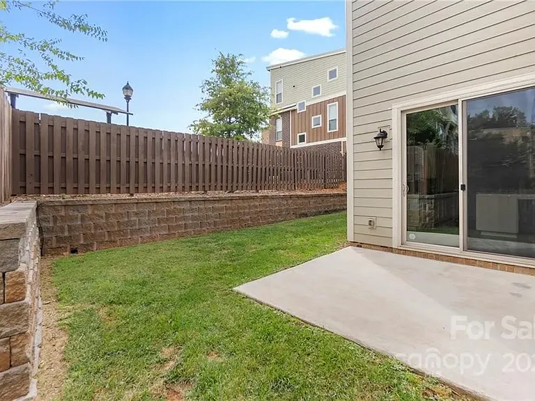 733 Herrin Ave — Photo 24