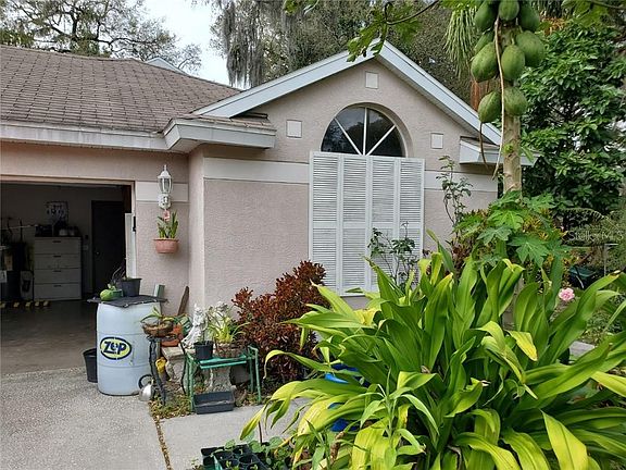2nd image of 1312 Amaryllis Dr