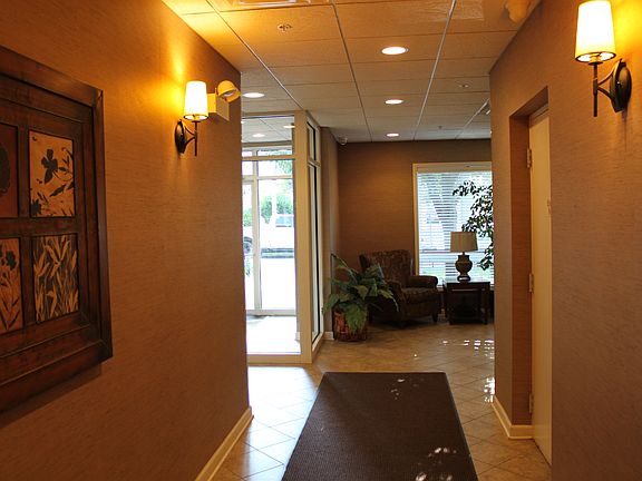 5th image of 435 Alles St Unit 305