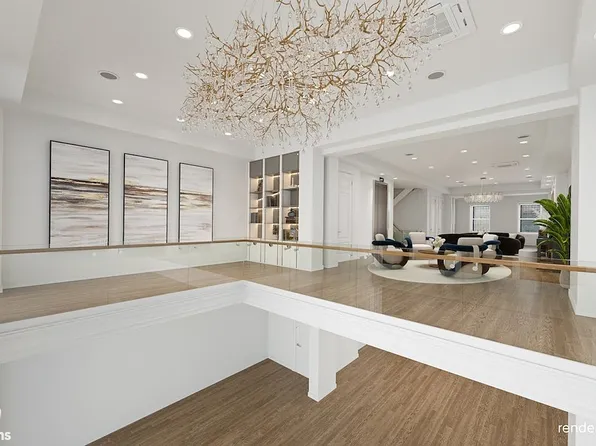 224 E 12th St, New York, NY 10003