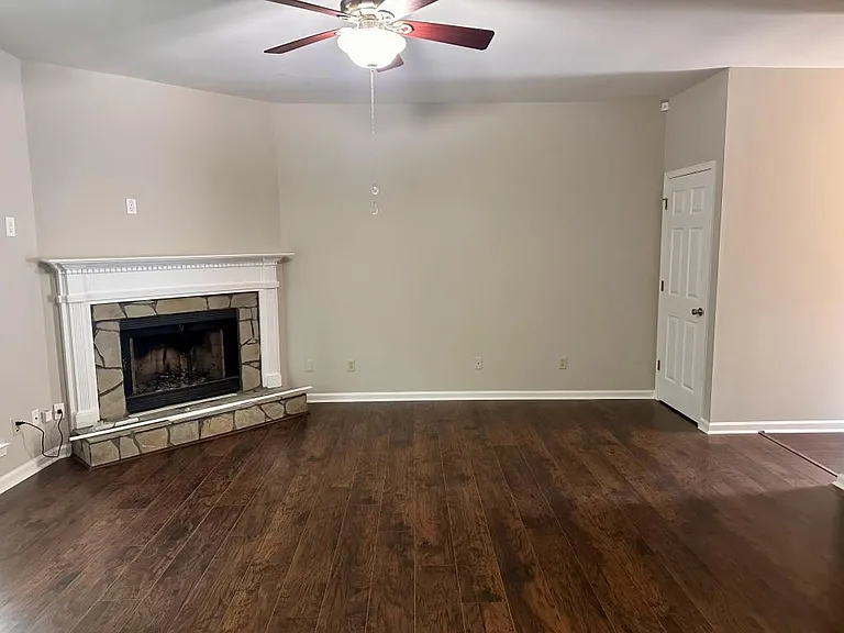 2290 Fairways Ct NW — Photo 6