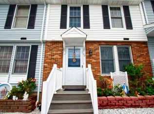 49 Dayna Ct #49, Perth Amboy, NJ 08861