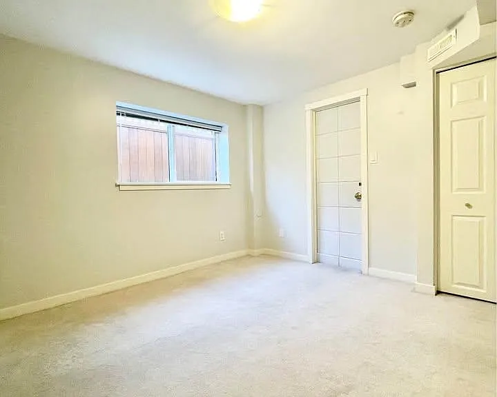 4825 Georgia St — Photo 17