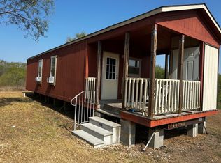 146 Hollow Pass Ln, Seguin, TX 78155