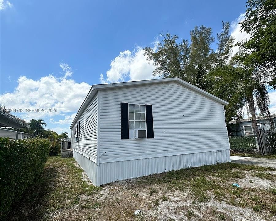1st image of 11832 Leeward Pl #H