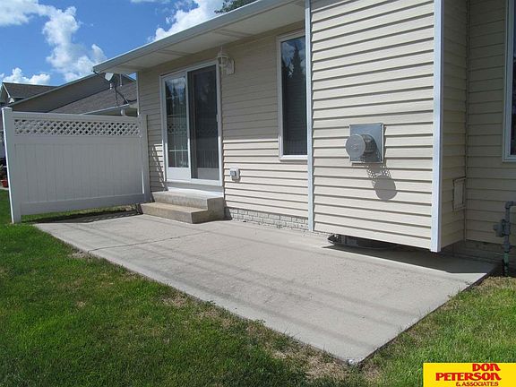 2nd image of 1339 Towne Square Dr