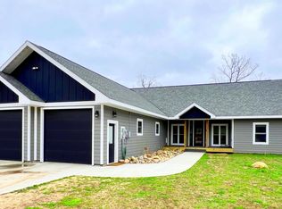 11200 E 32 1/2 Rd, Cadillac, MI 49601