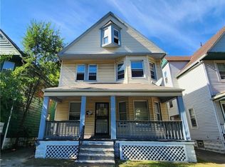 1614 Holyrood Rd, Cleveland, OH 44106