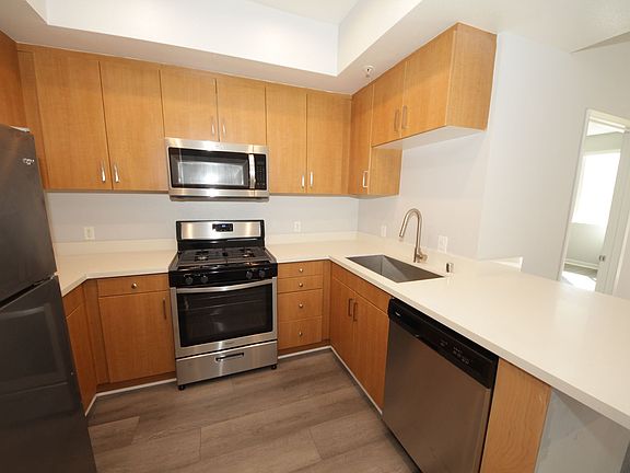 5th image of 7070 Flight Ave #107