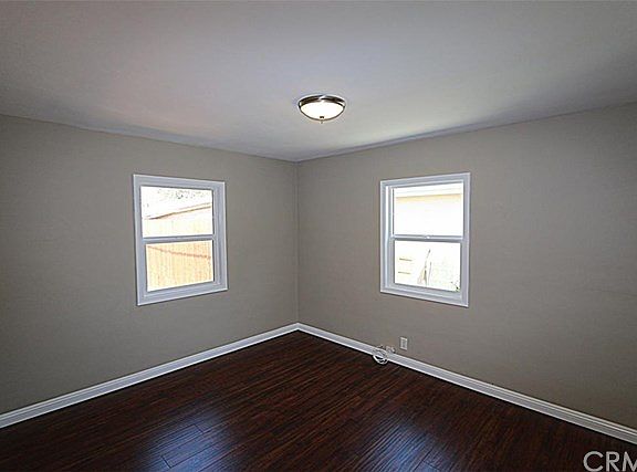 5th image of 615 E 138th St