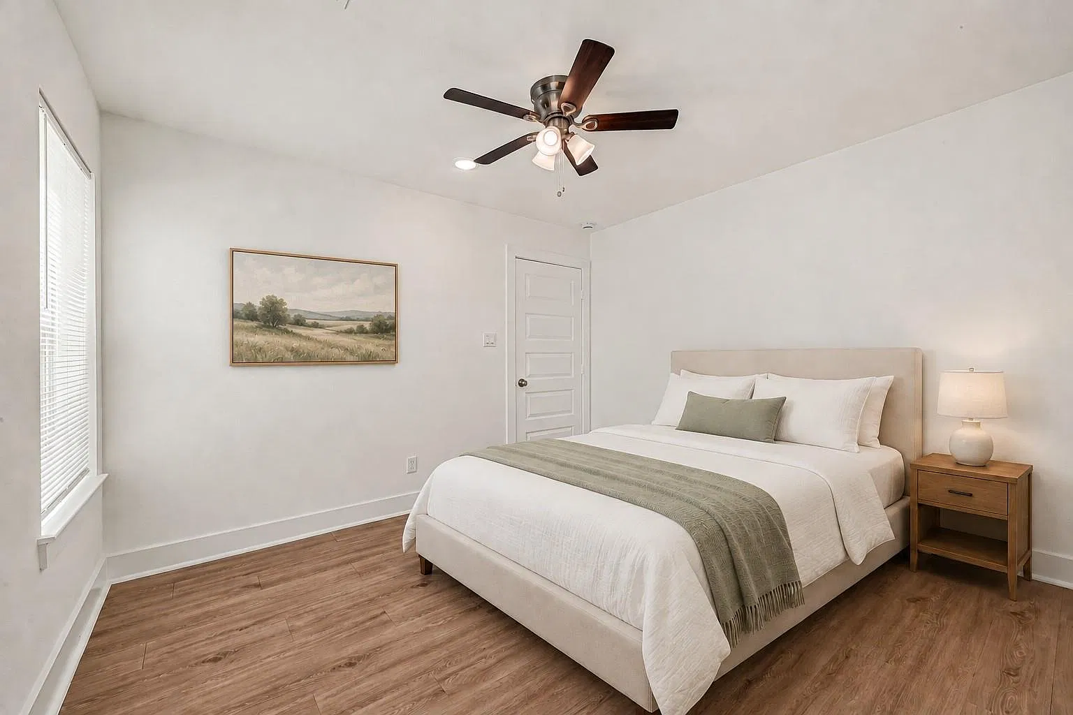 3 bed, 2.0 bath, 920 sqft, $1,785 — Photo 3