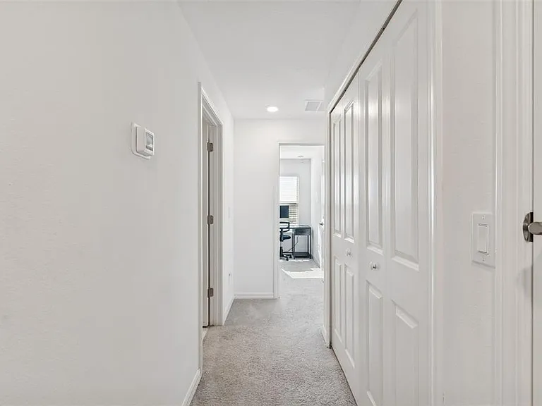 21818 Lyonia Ln — Photo 11