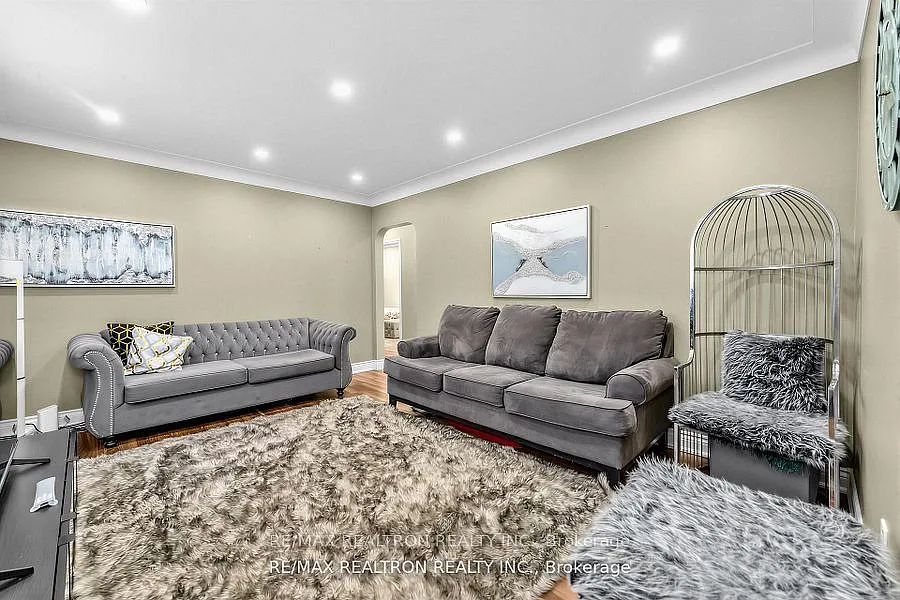3 bed, $2,500 — Photo 4