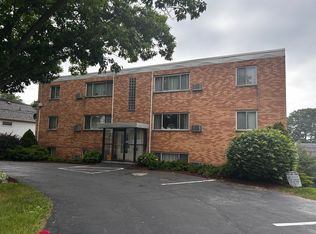 20600 Detroit Rd, Rocky River, OH 44116