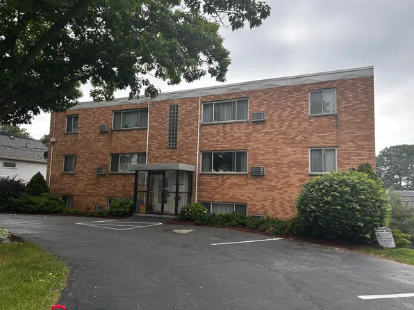 20600 Detroit Rd, Rocky River, OH 44116