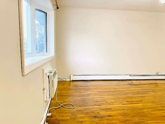 2nd image of 848 E 95th St #1A