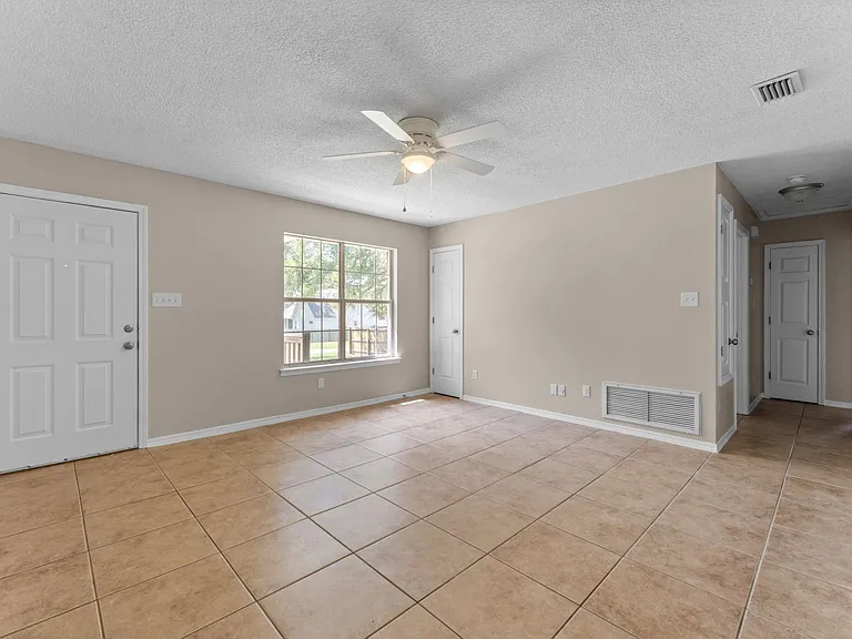 20952 Liberty Ln — Photo 24