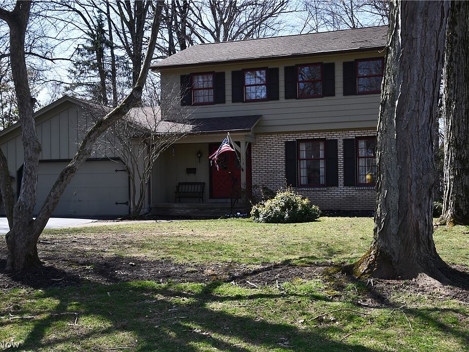 1st image of 8074 Deerpath Dr