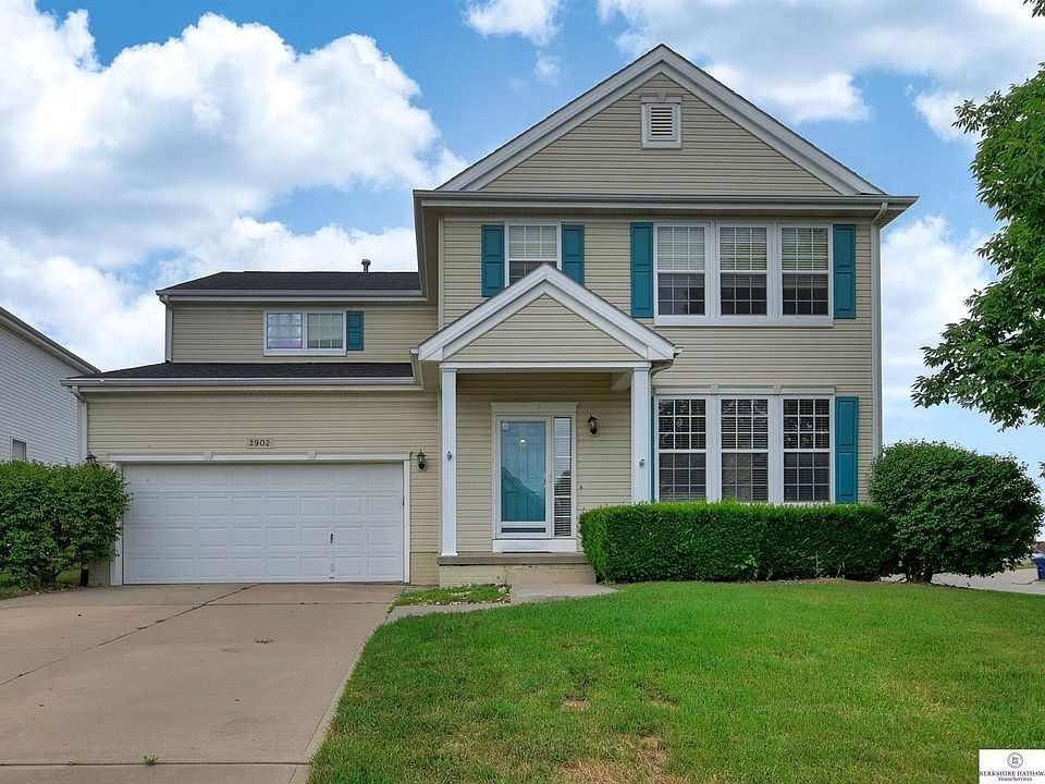 1st image of 2902 Birchwood Dr