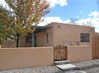 3909 Fairly Rd, Santa Fe, NM 87507