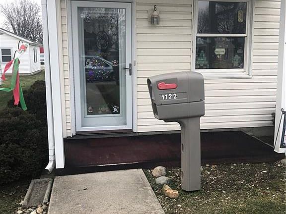 3rd image of 1122 Washington Ave