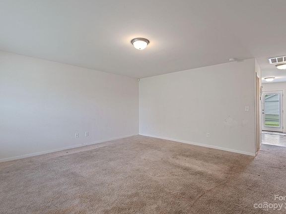 5th image of 1590 Edgefield Ave