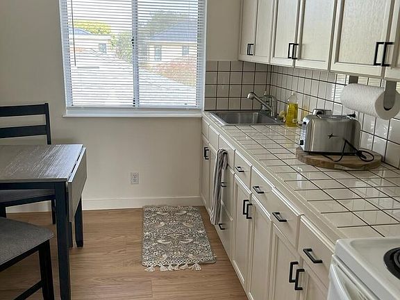 5th image of 1728 7th St APT F