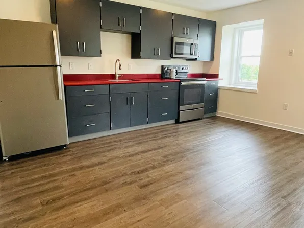 5 S Village Ave APT 4, Exton, PA 19341