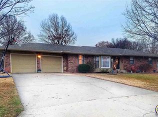 3106 SE Arbor Dr, Topeka, KS 66605