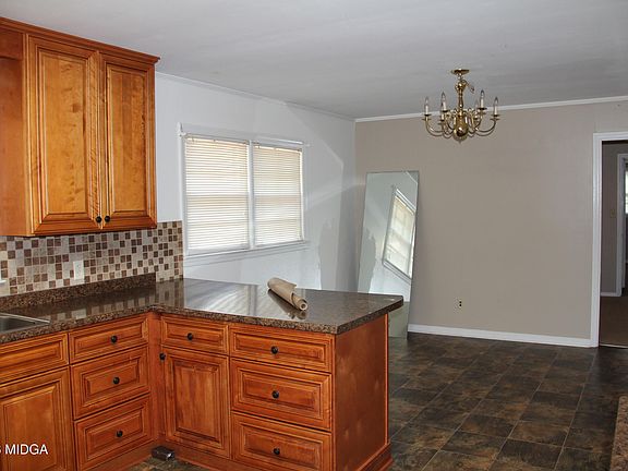 5th image of 3038 Debra Ann Dr