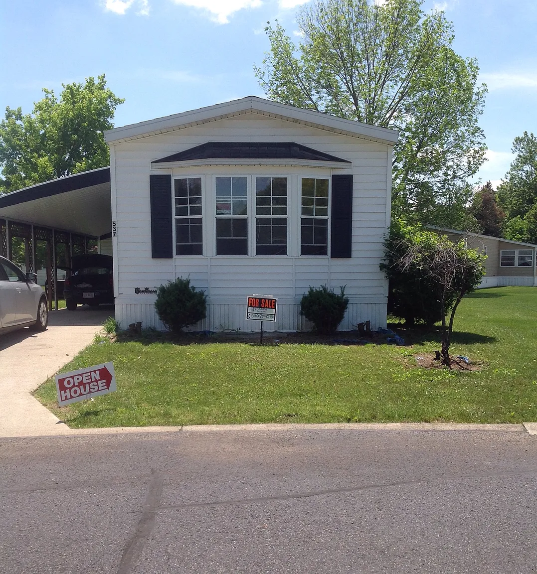 537 Siesta Dr photo 1