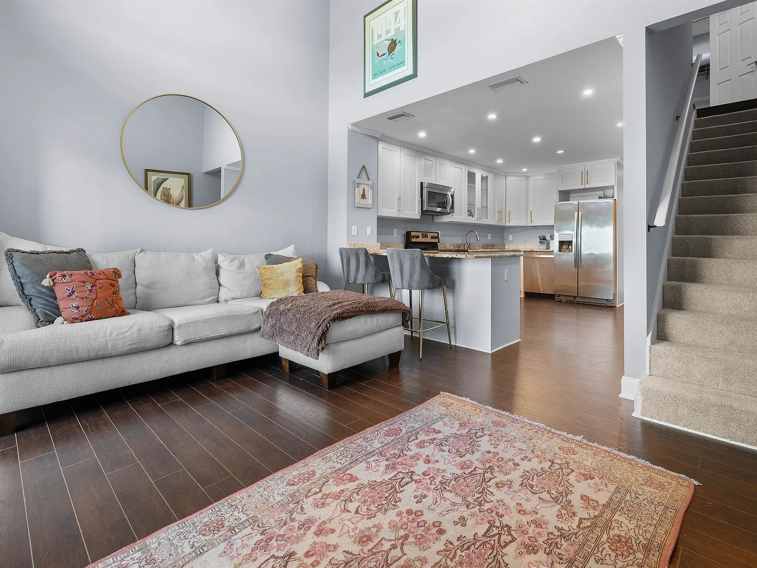 2 bed, 1120 sqft, $3,000 — Photo 2