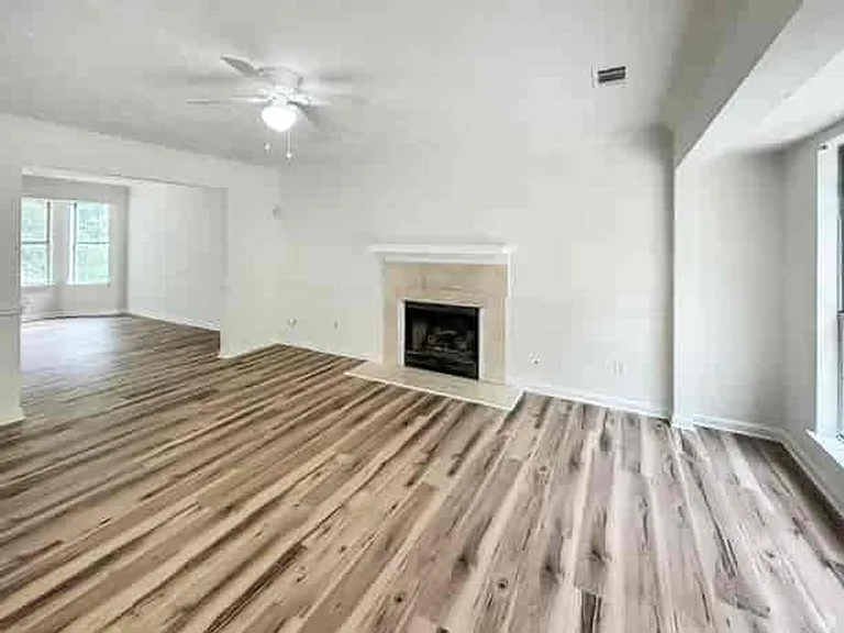 2945 Georgian Manor Dr — Photo 8