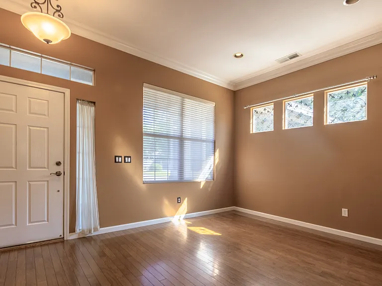 10231 Wolf Ridge Way — Photo 17