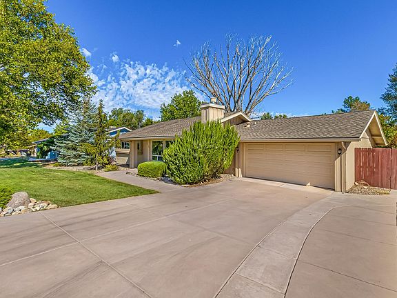 4th image of 2120 Sandalwood Ct