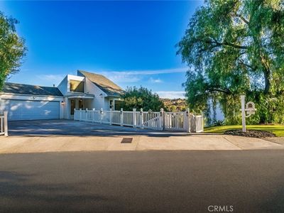 21443 Iglesia Dr, Woodland Hills, CA, 91364
