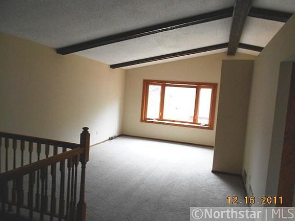 5th image of 2090 Burke Ave E