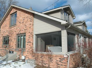 7250 2nd St, West Bloomfield, MI 48324