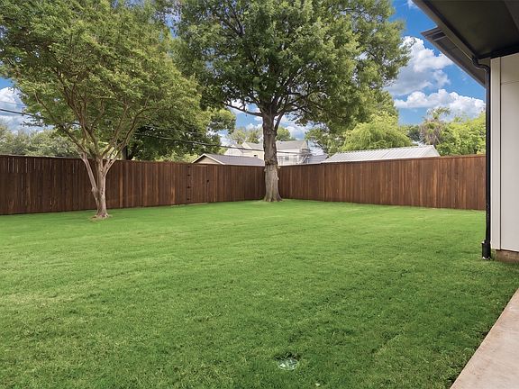 4th image of 3452 Timberview Rd