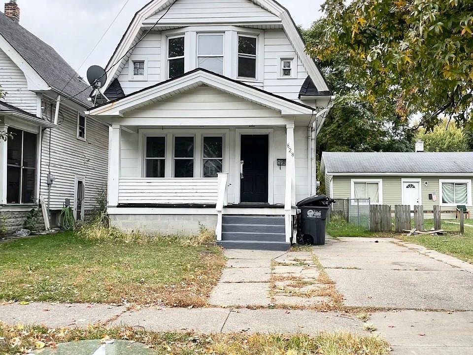 1st image of 828 Toronto Ave